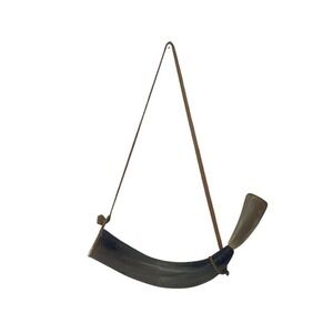 𝅺vtg Powder Horn with Trapper Gun Rifle Black‎ Powder Leather Strap 12" Uruquay